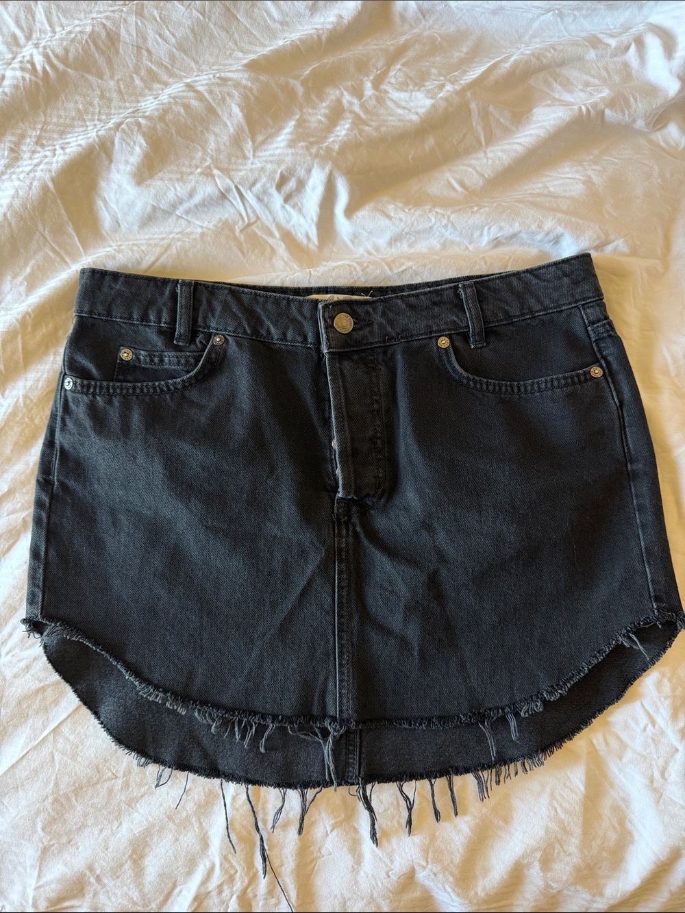 We The Free Black High-Low Frayed Denim Mini Skirt